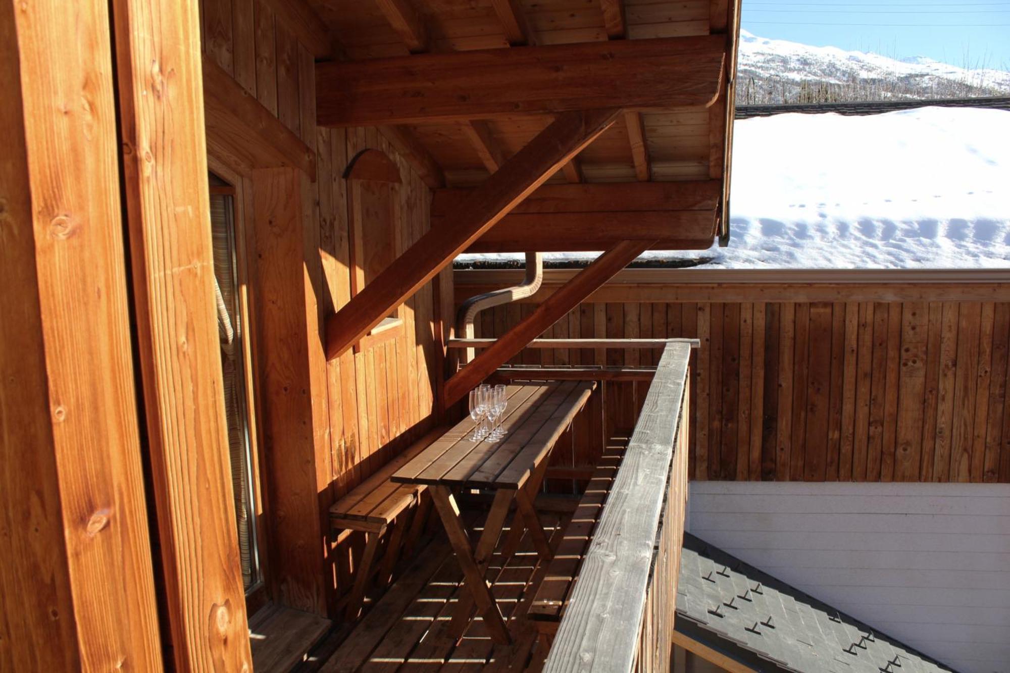 Cosy 4 Bedroom Chalet With Hot Tub Saint-Marcel  Εξωτερικό φωτογραφία